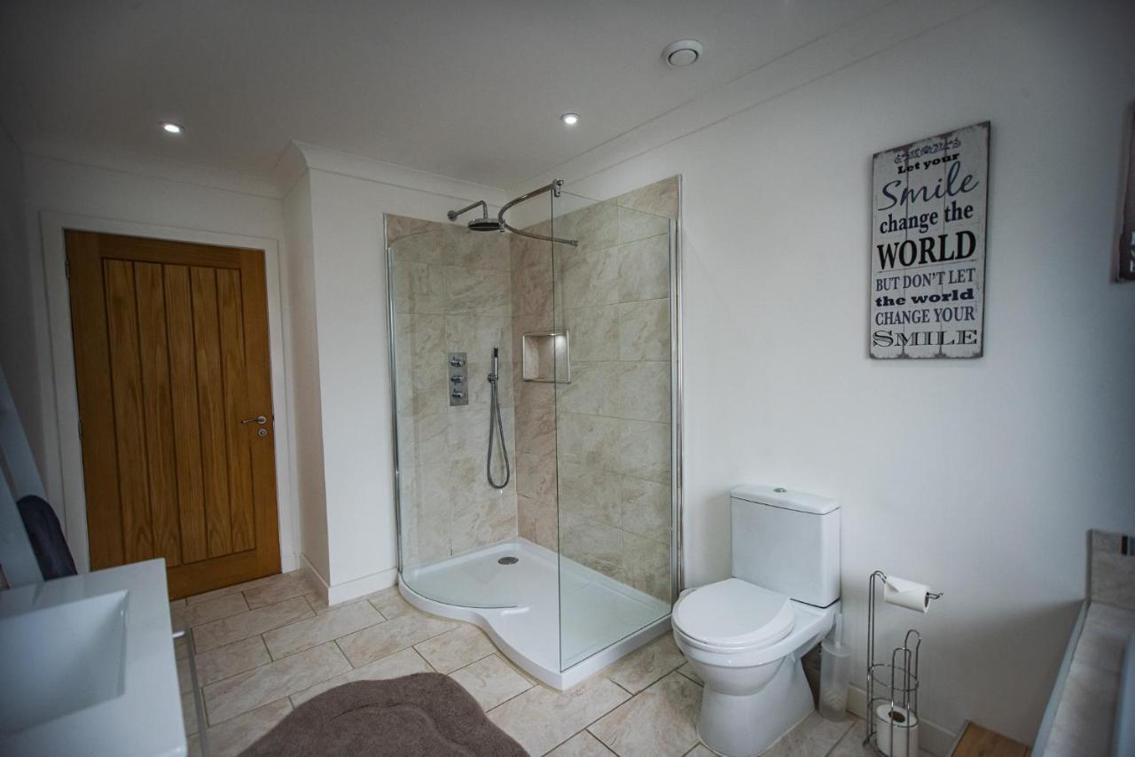 Charming 1Br Cottage With Garden, Spacious Rooms - Part Of Langley Serviced Apartments Several Properties In Wick Wick  Exteriér fotografie