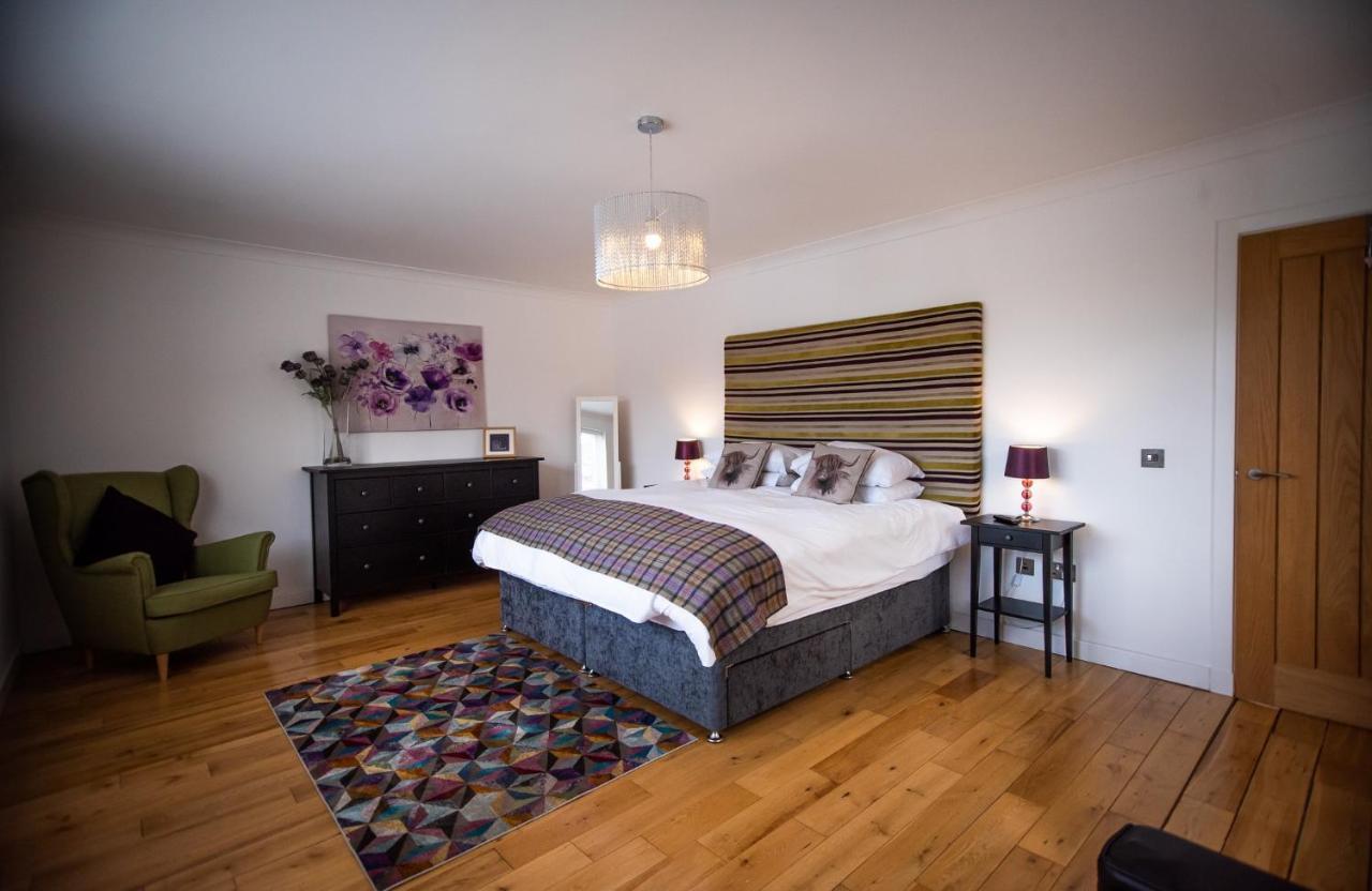 Charming 1Br Cottage With Garden, Spacious Rooms - Part Of Langley Serviced Apartments Several Properties In Wick Wick  Exteriér fotografie